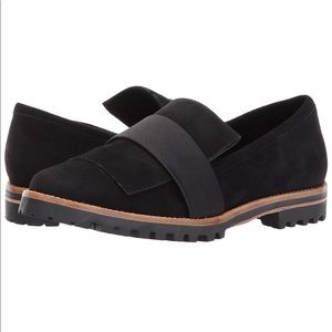 Bernardo Ora Loafer Flat